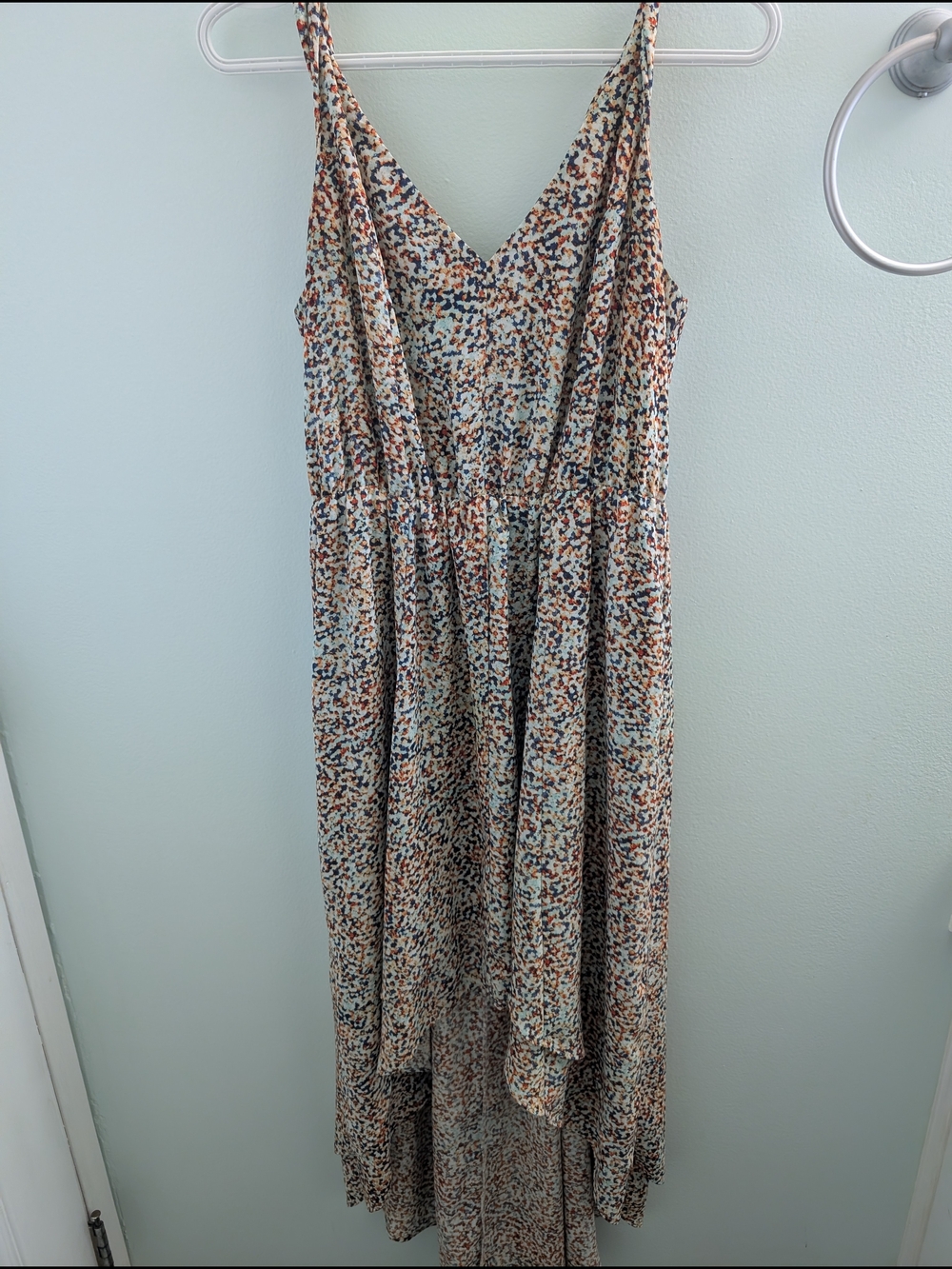 Kismet Speckled V-Neck High-Low Maxi Dress in Cream, Blue & Rust